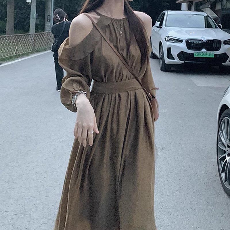 未使用 タグ付 ロングワンピース 長袖 フリル オープンショルダー ギャザー 青 AND COUTURE ワンピース シアーティアードオープンショルダー
