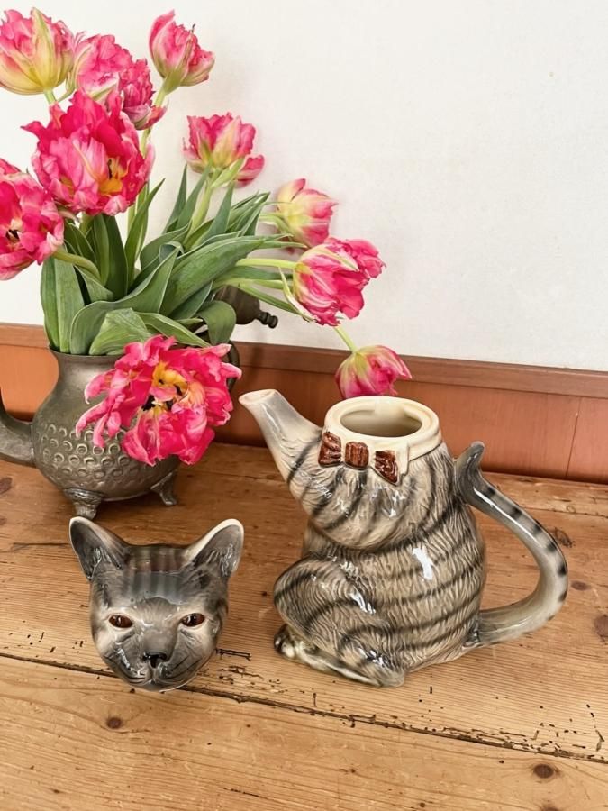 tony wood トニーウッド　猫のティーポット　イギリス 猫の型のティーポットTony Wood - アンティークとテディベアの店