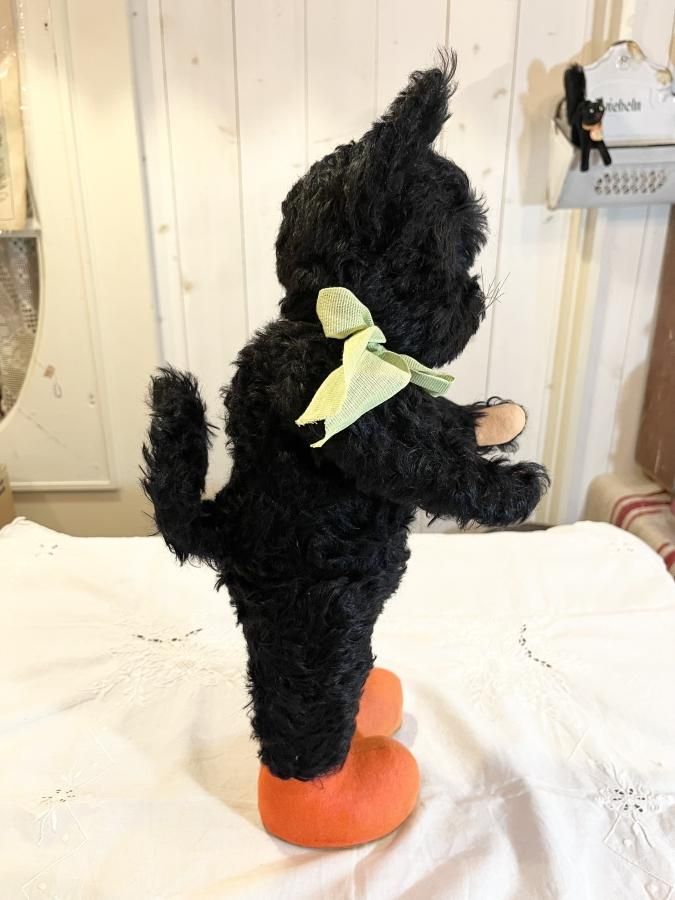 KERSAの黒い猫 - アンティークとテディベアの店 Parade（パラード）