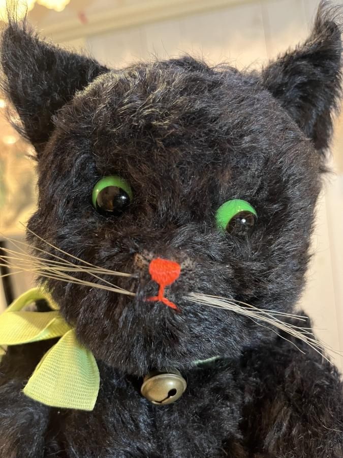 KERSAの黒い猫 - アンティークとテディベアの店 Parade（パラード）