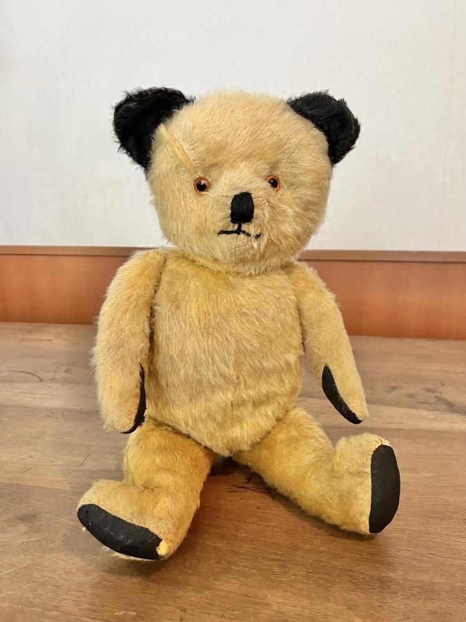 スーティー Sooty - アンティークとテディベアの店 Parade スーティー Sooty - アンティークとテディベアの店 Parade