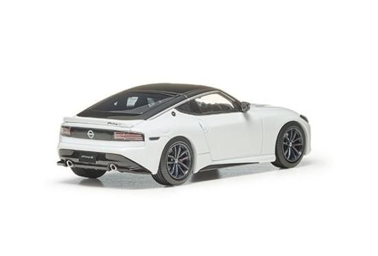 RZ34 フェアレディZ Prism White/Super Black モデルカー