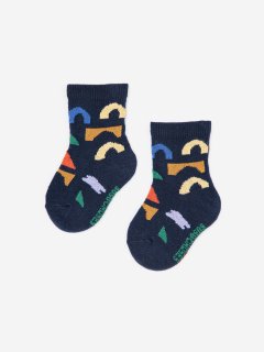 <img class='new_mark_img1' src='https://img.shop-pro.jp/img/new/icons14.gif' style='border:none;display:inline;margin:0px;padding:0px;width:auto;' />BOBO CHOSES    Playful all over short baby socks