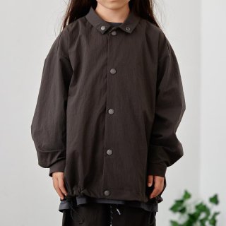 <img class='new_mark_img1' src='https://img.shop-pro.jp/img/new/icons14.gif' style='border:none;display:inline;margin:0px;padding:0px;width:auto;' />MOUN TEN.   stretch nylon shirt blouson / charcoal  140cm last one!