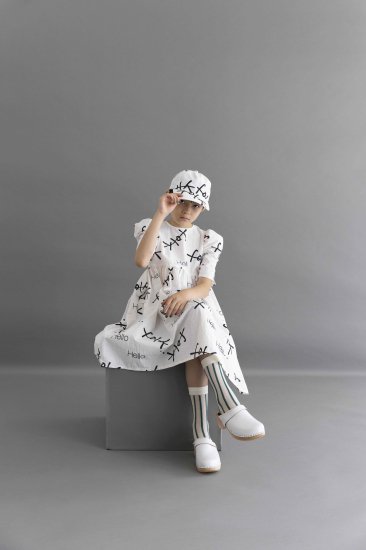 folk made hello print dress / off white print