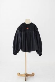 <img class='new_mark_img1' src='https://img.shop-pro.jp/img/new/icons20.gif' style='border:none;display:inline;margin:0px;padding:0px;width:auto;' />folkmade  embroidered boa gather blouse / black   Mlast one! 30%off!