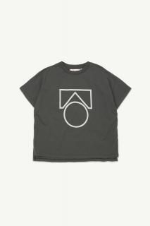 <img class='new_mark_img1' src='https://img.shop-pro.jp/img/new/icons14.gif' style='border:none;display:inline;margin:0px;padding:0px;width:auto;' />main story Oversized Tee / Dark Shadow Logo 8y 14y