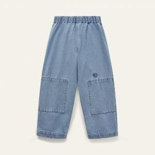 <img class='new_mark_img1' src='https://img.shop-pro.jp/img/new/icons14.gif' style='border:none;display:inline;margin:0px;padding:0px;width:auto;' />Wynken  Denim Patch Pant / Mid Bleach Wash  6y last one!
