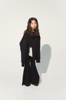 <img class='new_mark_img1' src='https://img.shop-pro.jp/img/new/icons14.gif' style='border:none;display:inline;margin:0px;padding:0px;width:auto;' />UNIONINI   slit sweat shirt  / black   S(155cm) last one!