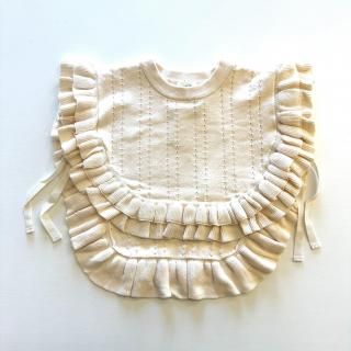 <img class='new_mark_img1' src='https://img.shop-pro.jp/img/new/icons14.gif' style='border:none;display:inline;margin:0px;padding:0px;width:auto;' />suess   Frilled Bib Vest / ecru