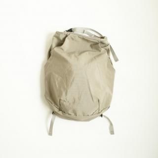 <img class='new_mark_img1' src='https://img.shop-pro.jp/img/new/icons14.gif' style='border:none;display:inline;margin:0px;padding:0px;width:auto;' />MOUN TEN.  nylon ox 2way daypack 18L/ greige