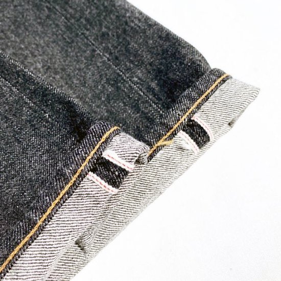 THE GOOD DENIM STANDARD - CACTUS CLUBは、アメリカンカルチャーをバックボーンに持つ国内ブランドをはじめ、  アメリカ国内のアイテムをセレクト。 また、アメリカよりセレクトしたを古着や VANS、CONVERSEをはじめスニーカーも取り扱っております。