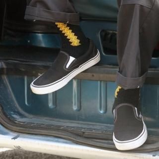 ZIG-ZAG SOCKS<img class='new_mark_img2' src='https://img.shop-pro.jp/img/new/icons5.gif' style='border:none;display:inline;margin:0px;padding:0px;width:auto;' />