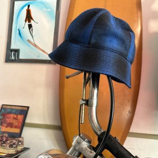 BUCKET HAT<img class='new_mark_img2' src='https://img.shop-pro.jp/img/new/icons5.gif' style='border:none;display:inline;margin:0px;padding:0px;width:auto;' />