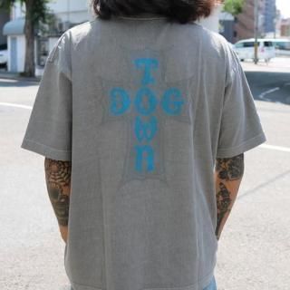 CROSS LOGO TEE<img class='new_mark_img2' src='https://img.shop-pro.jp/img/new/icons5.gif' style='border:none;display:inline;margin:0px;padding:0px;width:auto;' />