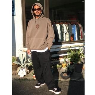 PIGMENT HOODIE<img class='new_mark_img2' src='https://img.shop-pro.jp/img/new/icons5.gif' style='border:none;display:inline;margin:0px;padding:0px;width:auto;' />