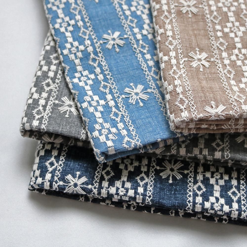 英字柄のニット生地 シルエットキャット ネコ柄 ジャガードニット生地