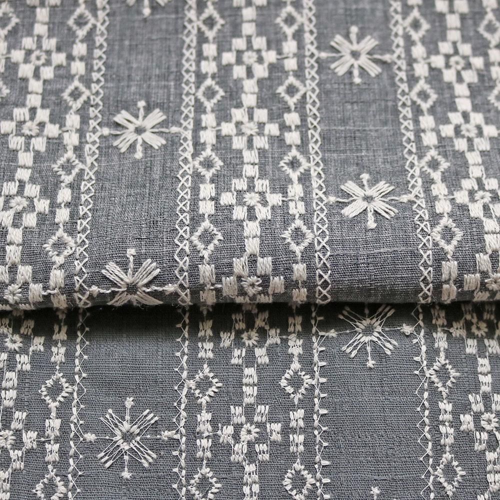 英字柄のニット生地 シルエットキャット ネコ柄 ジャガードニット生地