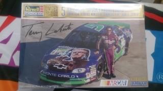 Terry Labonte #5 Spooky Froot Loops Monte Carlo 1997 1:24 Plastic Model (Revell Monogram)