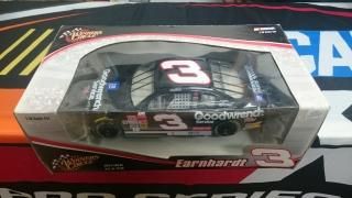 Dale Earnhardt #3 Goodwrench Service Plus 2000 Chevrolet Monte Carlo (1:18 Winner's Circle)