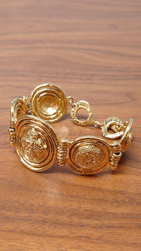 YVES SAINT LAURENT Vintage Bracelet イヴサンローラン ヴィンテージ ブレスレット ゴールドカラー YSL (VINTAGE)