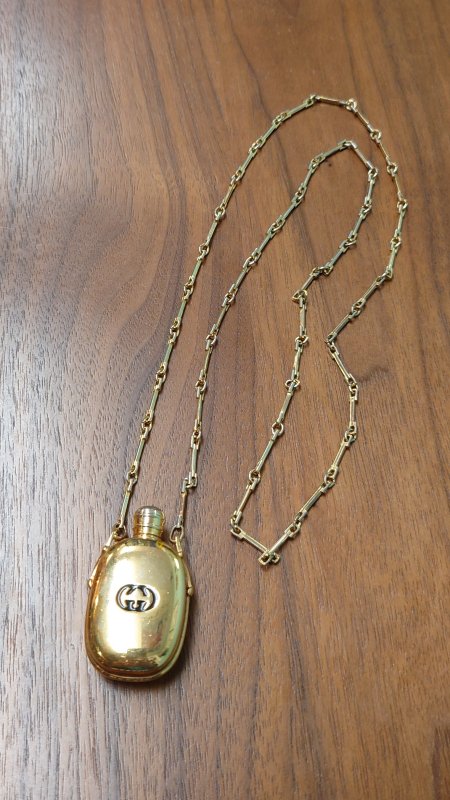 Vintage OLD GUCCI パフュームボトル ネックレス ゴールドカラー 香水入れ オールドグッチ (VINTAGE)