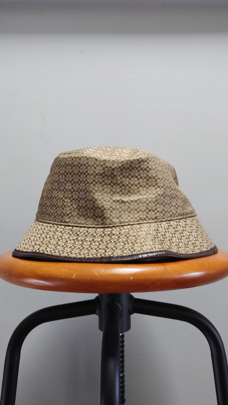 COACH レザートリム シグネチャー バケット ハット サイズP/S ロゴ モノグラム 帽子 (USED)