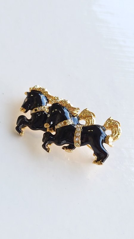 Two Black Horses Brooch  ֥ (USED)