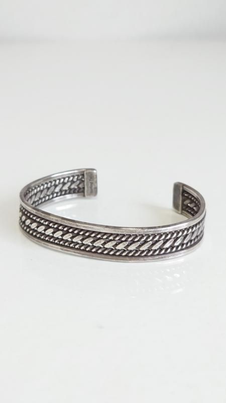 Indian Jewelry Navajo Elaine Tahe Sterling Silver Twist Bangle (USED)