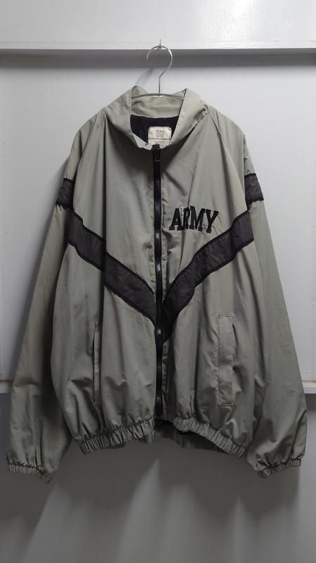 <img class='new_mark_img1' src='https://img.shop-pro.jp/img/new/icons6.gif' style='border:none;display:inline;margin:0px;padding:0px;width:auto;' />90s U.S.ARMY IPFU TRAINING JACKET LARGE-REGULAR (VINTAGE)