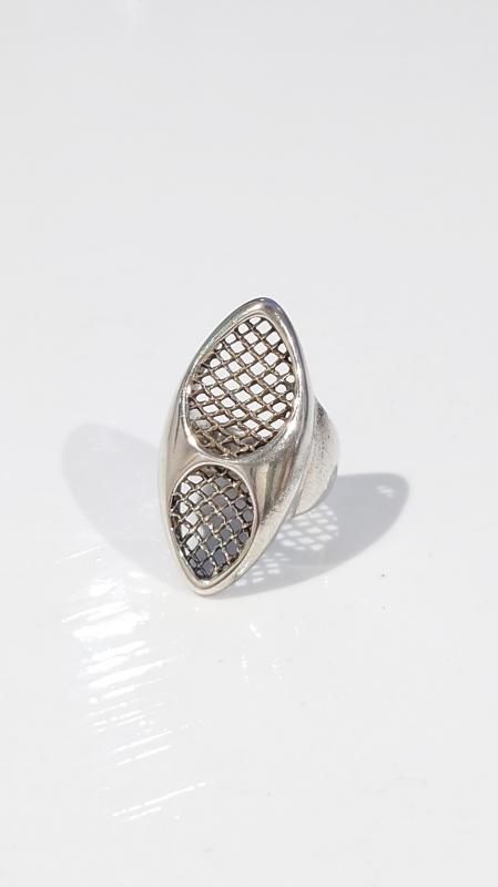 <img class='new_mark_img1' src='https://img.shop-pro.jp/img/new/icons6.gif' style='border:none;display:inline;margin:0px;padding:0px;width:auto;' />SPACE LAB Silver925 С 8 Sterling Silver (USED)