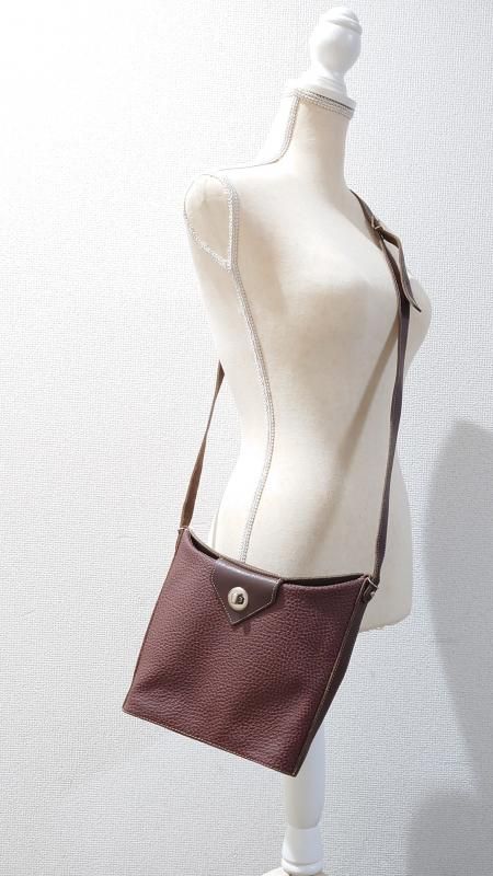 <img class='new_mark_img1' src='https://img.shop-pro.jp/img/new/icons6.gif' style='border:none;display:inline;margin:0px;padding:0px;width:auto;' />Vintage Paquetage �ե���� �쥶����PVC ���������Хå� (VINTAGE)