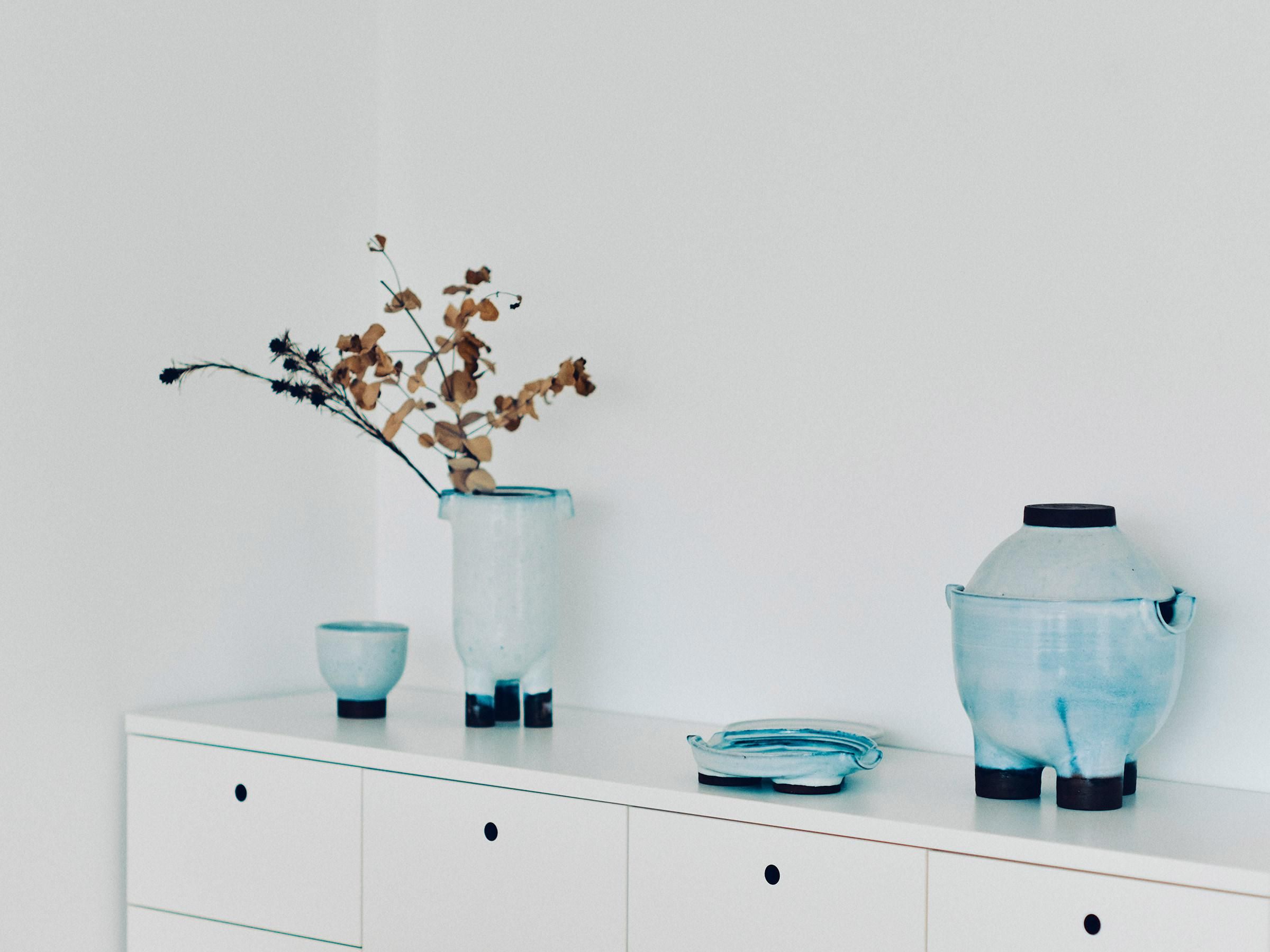 pots（o） - Faye Toogood