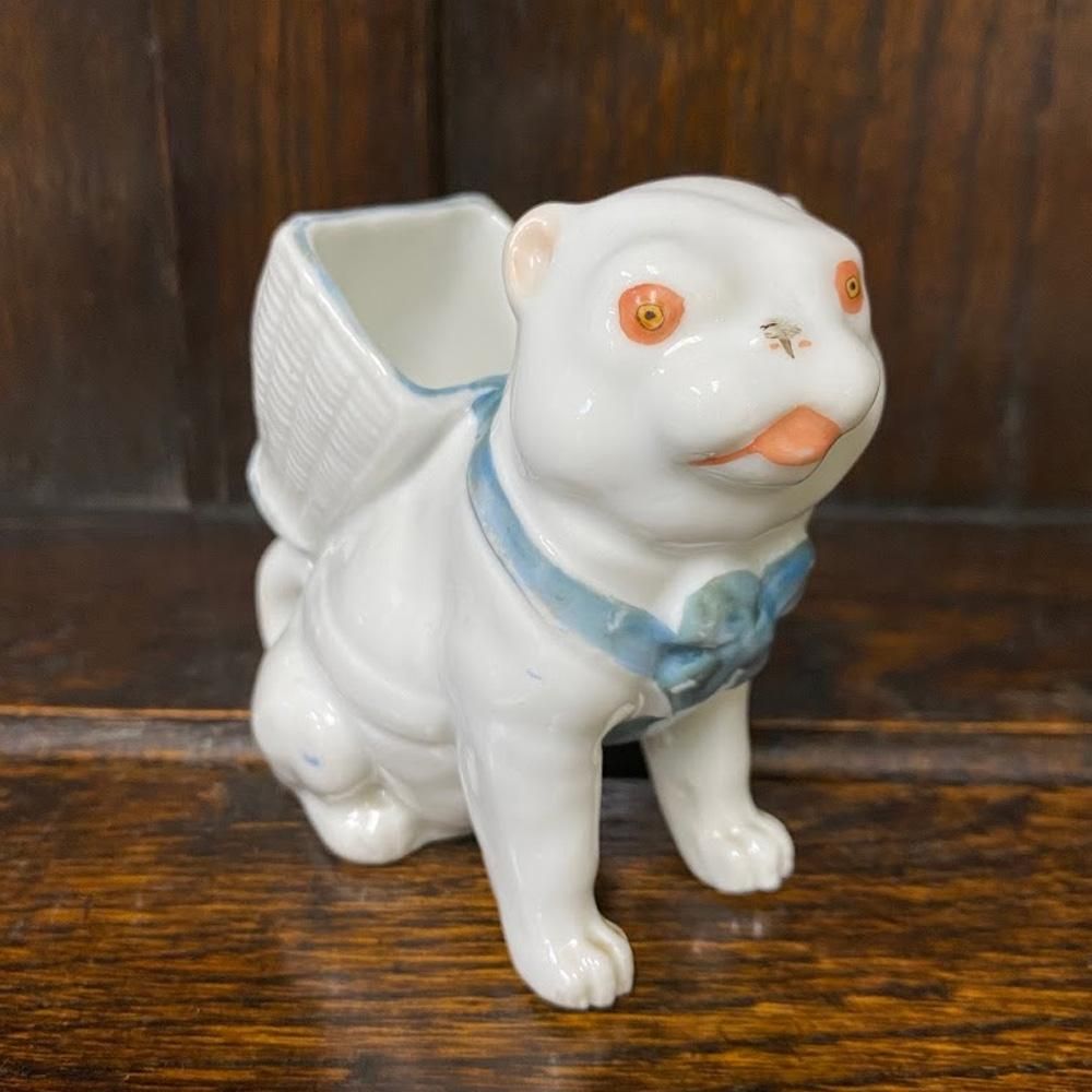パグ犬 陶器製 置物 (犬の置物 パグ雑貨 pug置物 癒し かわいい パグ犬 陶器製 置物 (犬の置物 パグ雑貨 pug置物 癒し かわいい