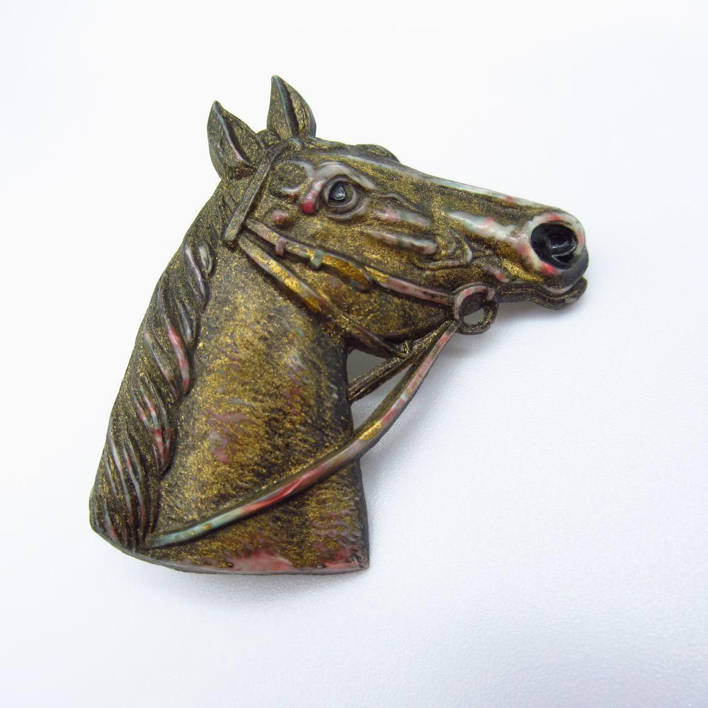 アンティークジュエリー｜ブローチ｜プラスチック｜馬｜