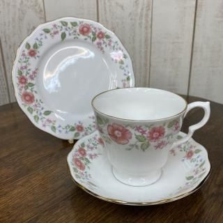 ロイヤルアルバート（Royal Albert）