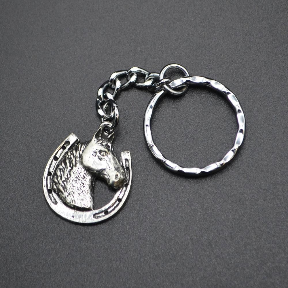 オ*ム様 ヨーロッパ　ビンテージ　洋銀製　馬　キーホルダー キーリング（キーホルダー）｜馬と蹄鉄｜ピューター製品｜英国製