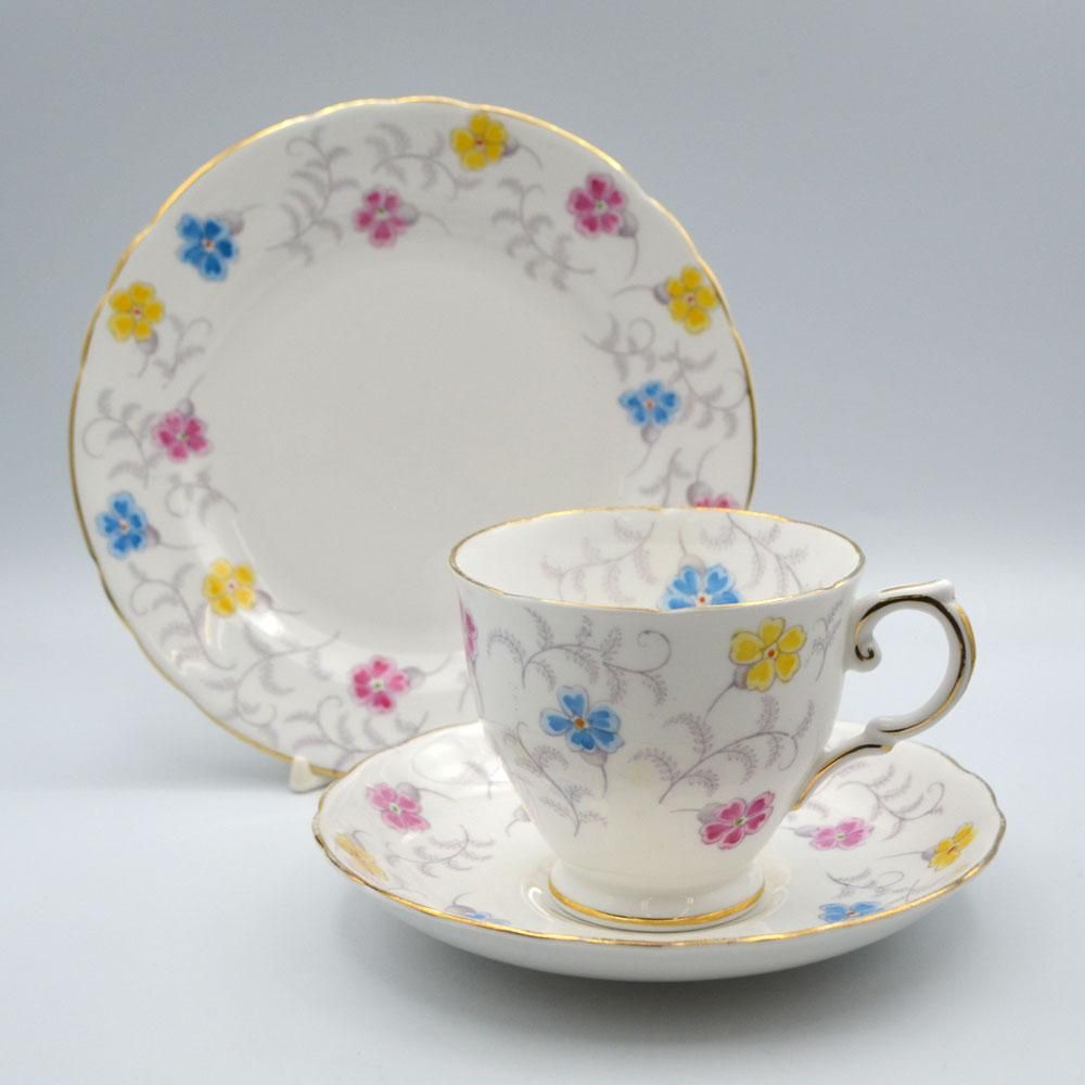 アンティーク カップ&ソーサートリオ 【公式通販】