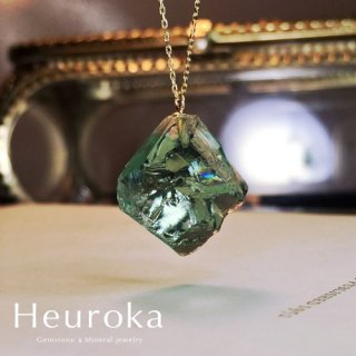 【 Heuroka 】ロジャリー鉱山フローライトのネックレス