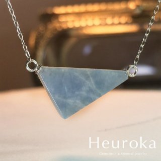 【 Heuroka 】翡翠のネックレス（青）