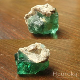 【 Heuroka 】ロジャリーフローライトの原石