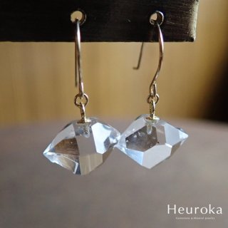 【 Heuroka 】4月の誕生石/ハーキマーダイヤモンドのピアス
