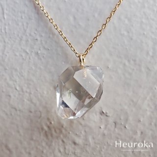 【 Heuroka 】4月の誕生石/ハーキマ−ダイヤモンドのネックレス(Oil in quartz)