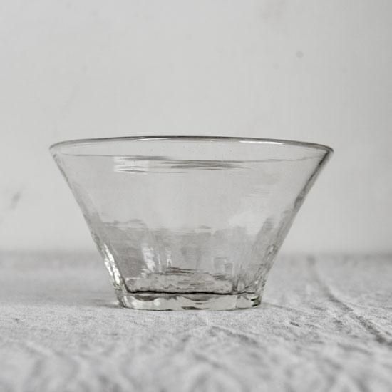 うつわやみたす　つばめと星/カラス 星耕硝子 八角めん鉢（深） - copse | good home good taste good design