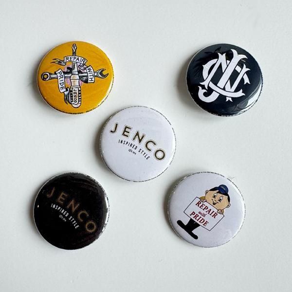 JENCO'S SOUVENIR CAN BADGE SET