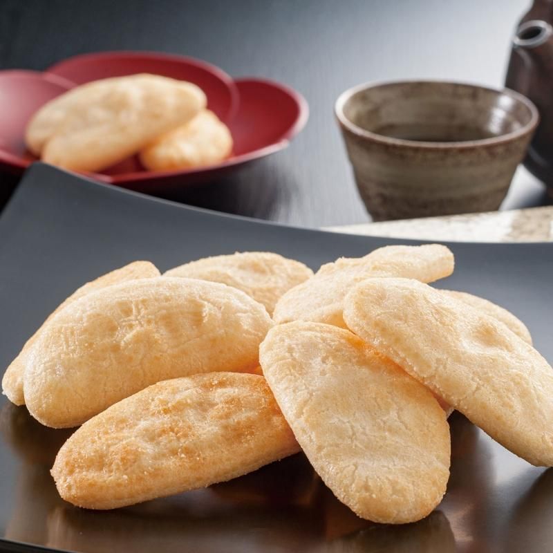 大吟上 山田錦せんべい 缶入 塩 40枚 - いっぷくせんべい半月 大吟上 山田錦せんべい 缶入 塩 40枚 - いっぷくせんべい半月