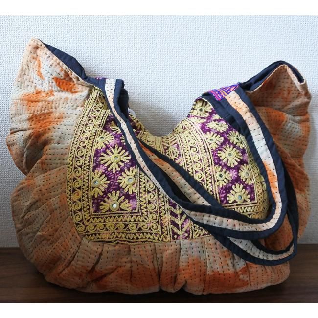 ラリーキルトと民族刺繍のかぼちゃバッグ カッチ 刺繍 オレンジ ラリーキルトと民族刺繍のかぼちゃバッグ カッチ 刺繍 オレンジ
