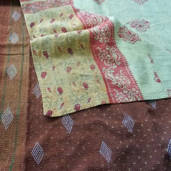 インドの刺し子布 カンタ、ラリーキルトのベッドカバーの通販店 