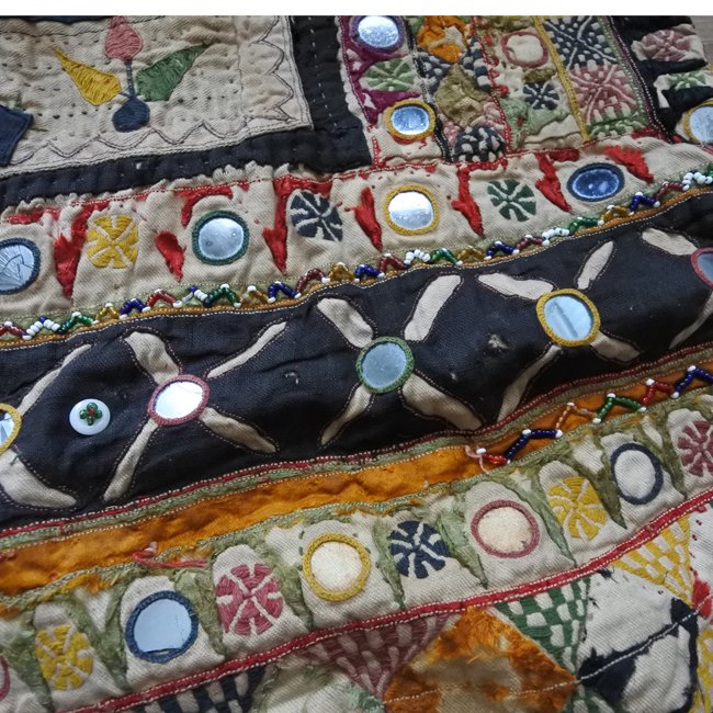 ラバリ族 ヴィンテージ刺繍　古布バッグ