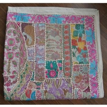 インドのビンテージ刺繍 オールドサリー タペストリーの通販店 インドのビンテージ刺繍 オールドサリー タペストリーの通販店
